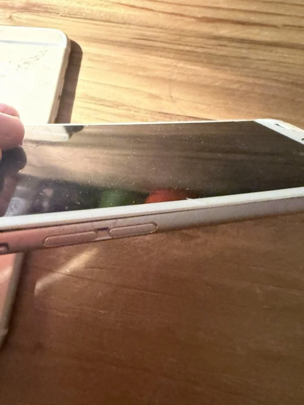 apple iphone 6s plus a1687 & iPhone S 1688 Parts  Or Repair Only